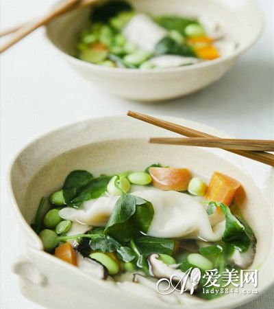  容易上火眼睛干澀 “小心肝”上班族3招養 