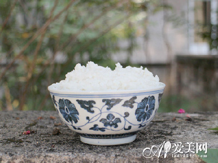  先主食后喝湯更護胃 正確飲食順序怎么吃? 