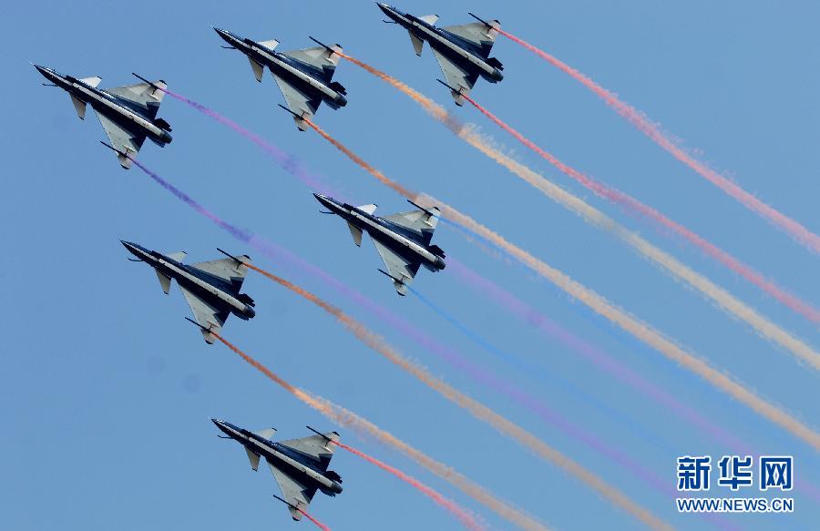 （社會）（1）藍鷹西安展雄姿