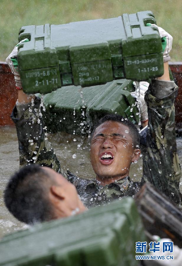 （軍事）（4）90后“獵鷹”魔鬼訓練礪尖兵