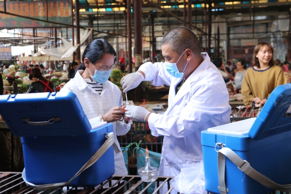 維西縣疾控中心進行H7N9禽流感外環境采樣監測