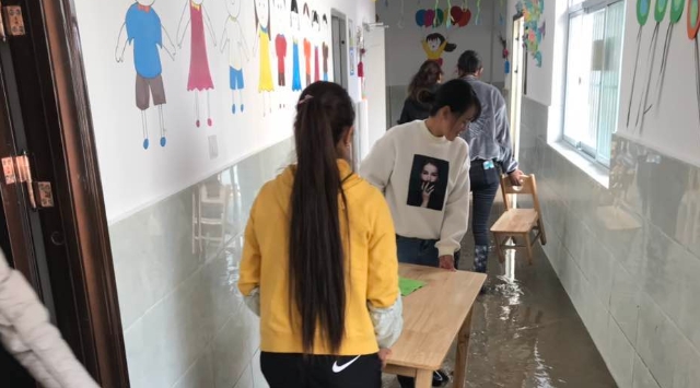 奔子欄鎮葉央村幼兒園各項災后重建工作正有序開展