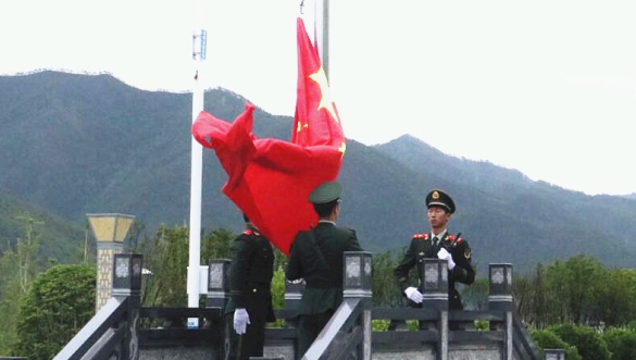 我州各地各部門舉行升旗儀式紀念黨的98歲生日