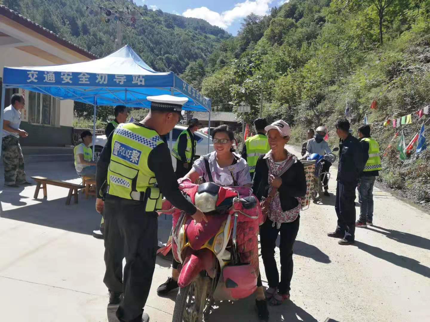 維西縣永春鄉62名交通安全勸導員正式上崗