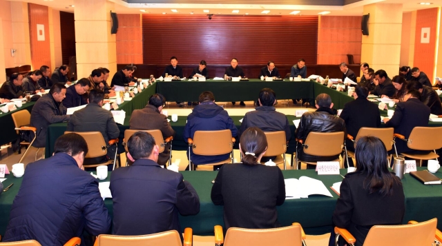 州委理論學習中心組舉行第十次集中學習