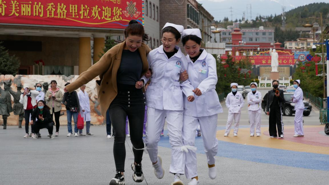迪慶州人民醫院開展護士節慶祝活動