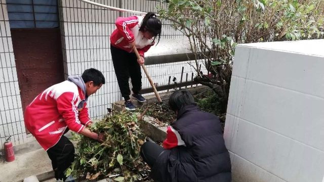 【愛國衛生運動】維西縣第一中學積極組織全校師生全面整治校園環境衛生