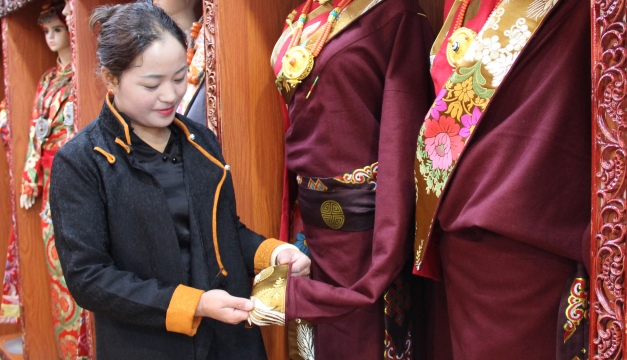 【非凡十年】?服裝里的幸福指數