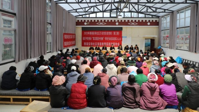 【普法強基在行動】迪慶中院：雙語普法，讓法治宣傳“走心”更“入心