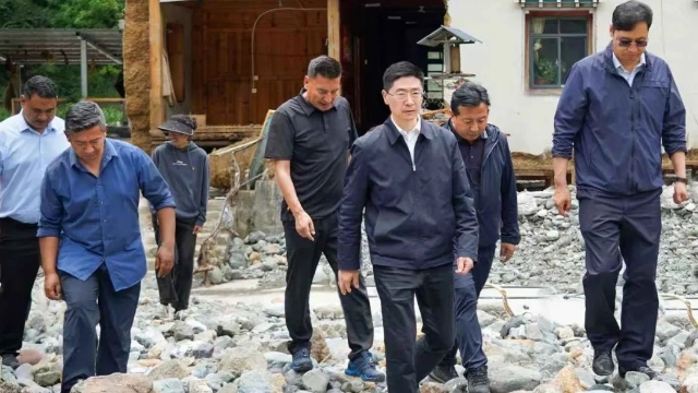 羅朝峰赴霞若鄉調研督導防汛救災和災后重建工作