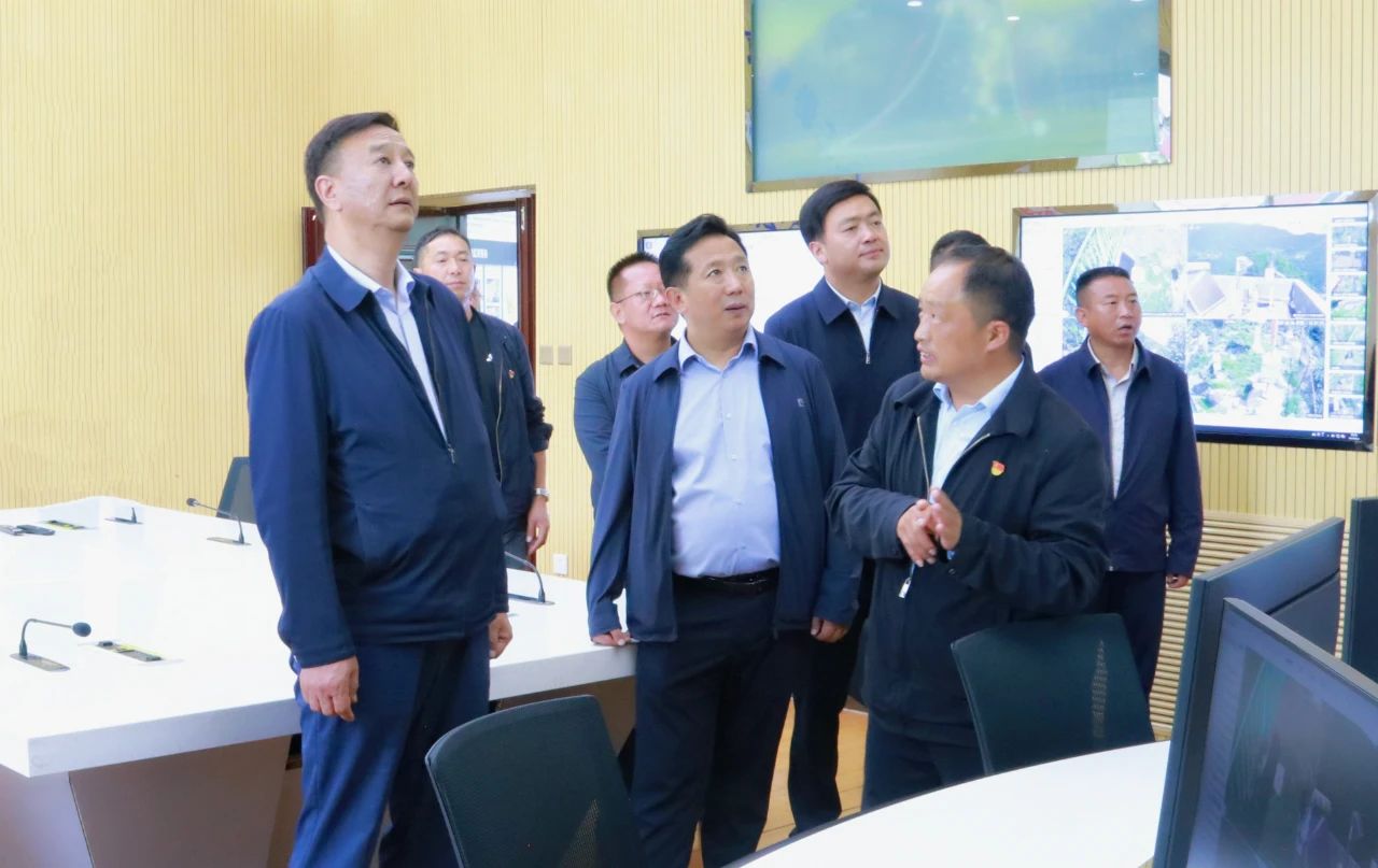 張衛東在調研防汛工作時強調 要以“時時放心不下”的責任感 “事事落實到位”的執行力 確保全州安全度汛