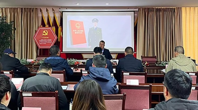 州委辦第8次干部職工大會：推動全辦“作風革命、效能革命”工作走深走實